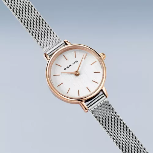 Bering női karóra karkötővel 11022-064-L2-GWP19