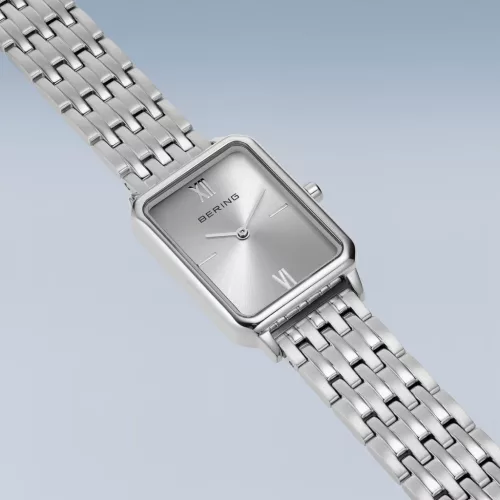 Bering Classic női karóra 17423-700