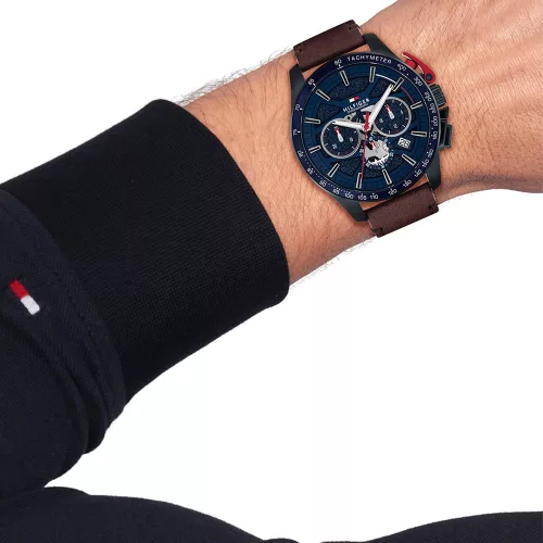 Tommy Hilfiger Bank férfi karóra 1792268