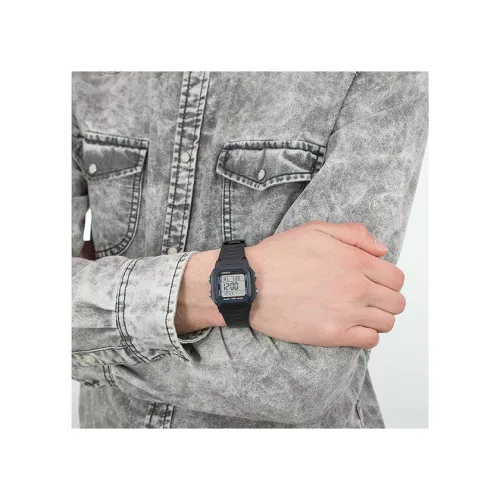 Casio Standard digitális férfi karóra W-800H-1AVES